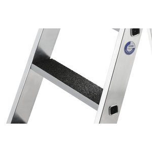 Günzburger Steigtechnik Stufen-Stehleiter beidseitig begehbar mit clip-step R13