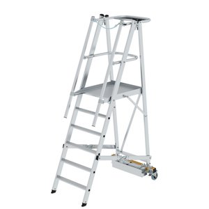 Günzburger Steigtechnik Plattformleiter klappbar mit schmalem Fahrwerk