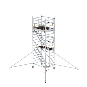 Günzburger Steigtechnik Rollgerüst SG 1,35 x 1,80 m mit Schrägaufstiegen & Ausleger