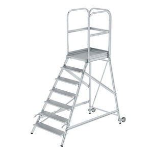 Günzburger Steigtechnik Podesttreppe einseitig begehbar mit Rollen und Griffen Aluminium geriffelt