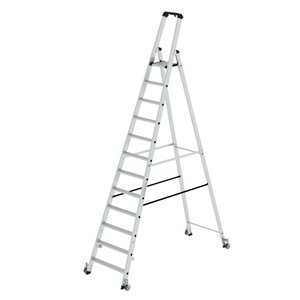 Günzburger Steigtechnik Stufen-Stehleiter einseitig begehbar mit Rollen