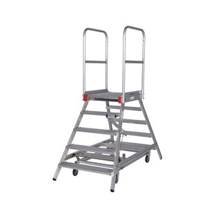 Euroline Mobile Podesttreppe / Podestleiter zweiseitig begehbar mit Zentralfeststellung* Nr. 51603