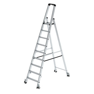 Günzburger Steigtechnik Stufen-Stehleiter einseitig begehbar mit Rollen