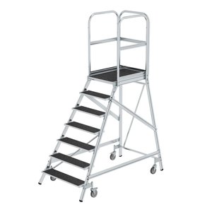 Günzburger Steigtechnik Podesttreppe eins. begehbar mit Federrollen Korundbeschichtung R13