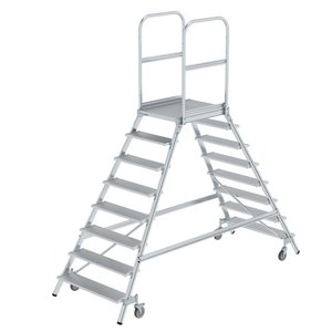 Günzburger Steigtechnik Podesttreppe beidseitig begehbar mit Federrollen Aluminium geriffelt