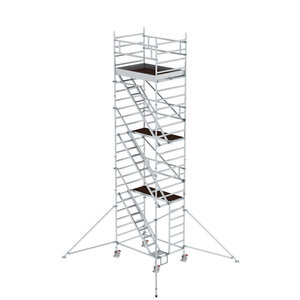 Günzburger Steigtechnik Rollgerüst 1,35 x 1,80 m mit Schrägaufstiegen & Ausleger