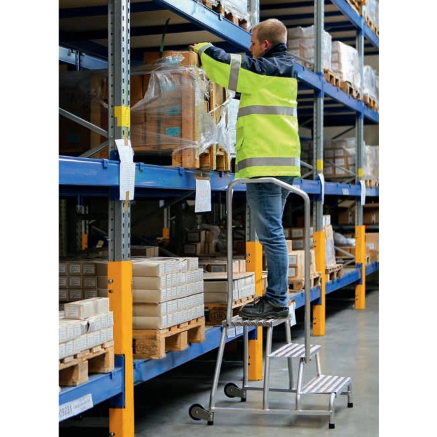 Layher Maschinentritt 1075 mit 3 Stufen