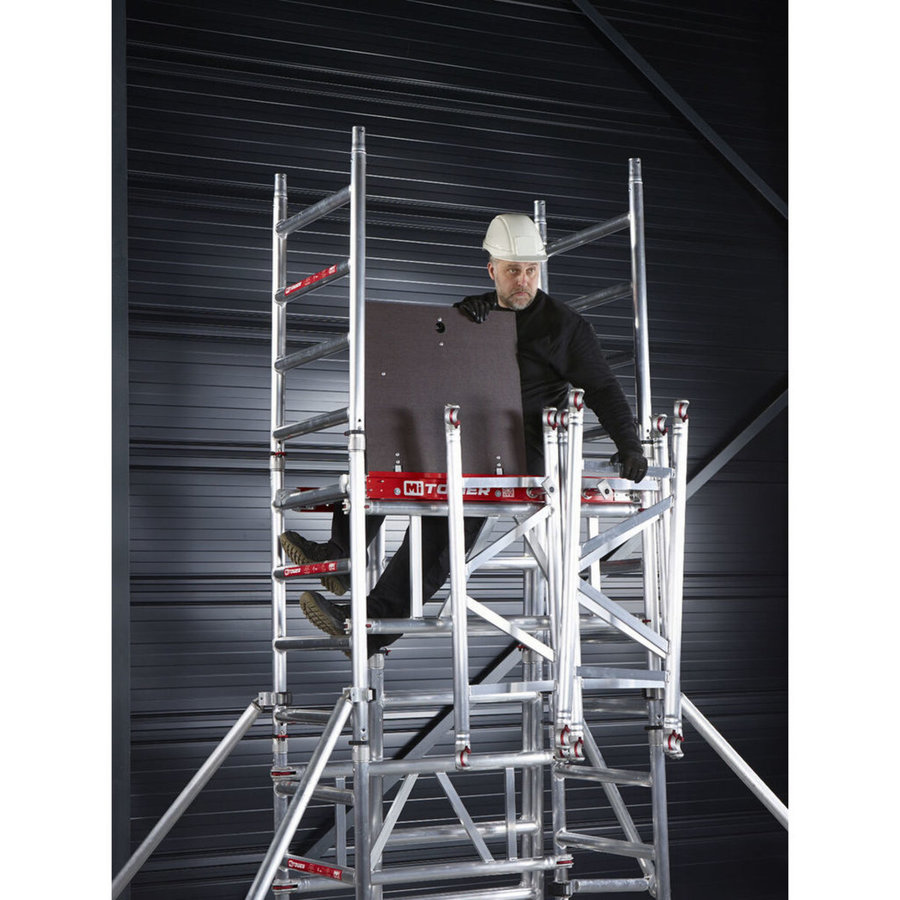Altrex MiTower PLUS mit Fiber-Deck®-Plattform und Safe-Quick® Geländern Arbeitshöhe bis 6,2m