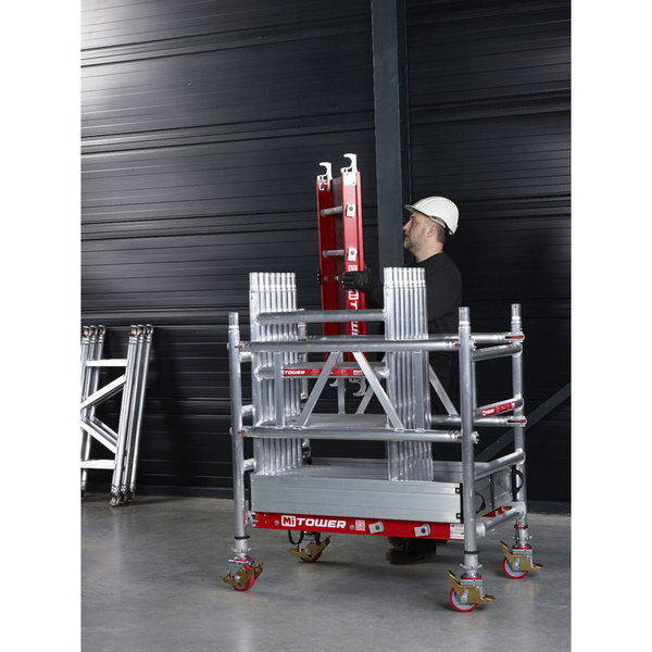 Altrex MiTower PLUS mit Fiber-Deck®-Plattform und Safe-Quick® Geländern Arbeitshöhe bis 7,2m
