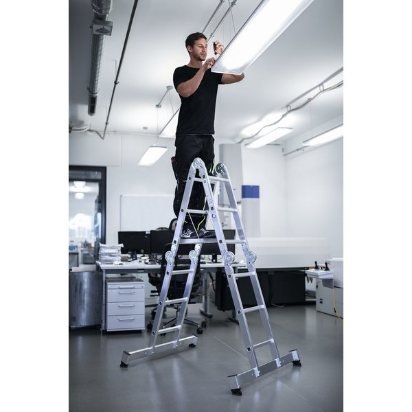 Günzburger Steigtechnik Vielzweckleiter 4-teilig mit nivello®-Traverse und Holzbelag 2x2 + 2x3 Sprossen