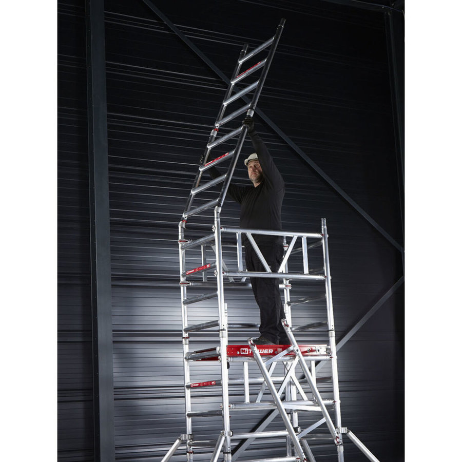 Altrex MiTower PLUS mit Fiber-Deck®-Plattform und Safe-Quick® Geländern Arbeitshöhe bis 8,2m