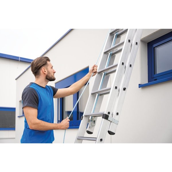 Günzburger Steigtechnik Stufen-Seilzugleiter 2-teilig mit nivello Traverse und clip-step R13 2x12 Stufen