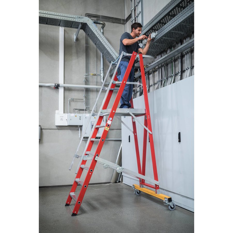 Günzburger Steigtechnik Plattformleiter GFK/Alu klappbar und fahrbar mit Aluminium-Handlauf 5 Stufen
