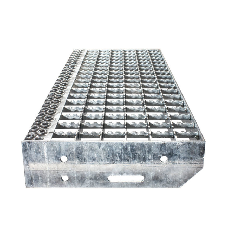 Euroline Überstieg 45 Grad, 600 mm Stufenbreite, 1 Treppen-/Podestgeländer, Stufenausführung Alu – gerieft 10 Stufen