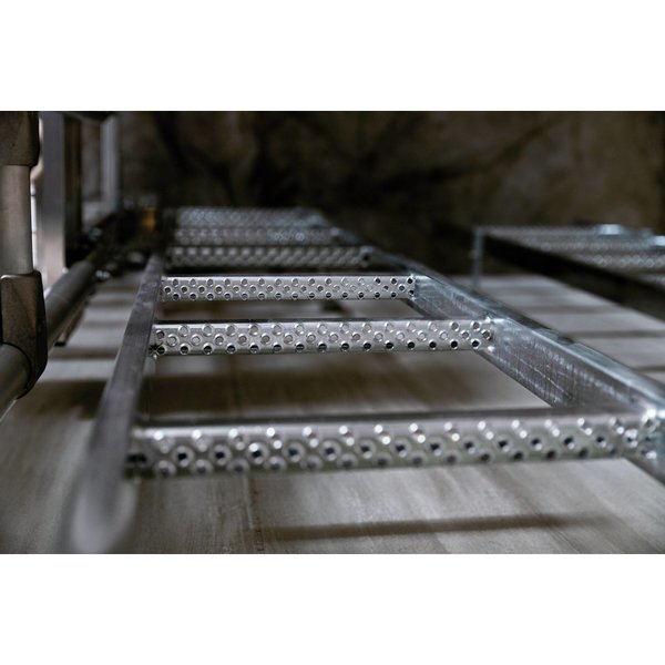 Günzburger Steigtechnik Schachtleiter Stahl feuerverzinkt 400mm Lichte Weite 15 Sprossen