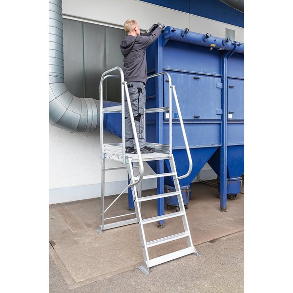 Günzburger Steigtechnik Plattformleiter stationär 4 Stufen mit Bodenwinkel