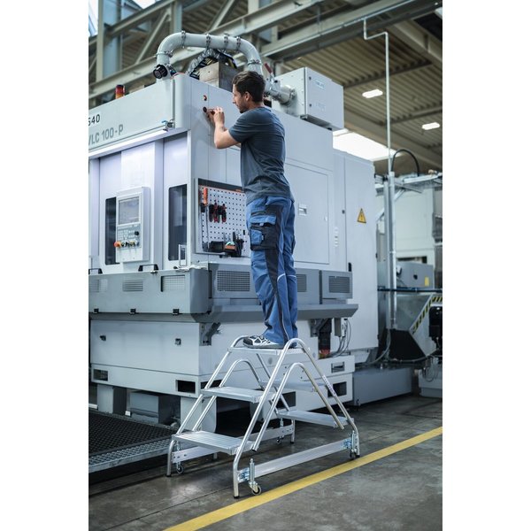 Günzburger Steigtechnik Arbeitspodest beidseitig begehbar Aluminium geriffelt 2x2 Stufen