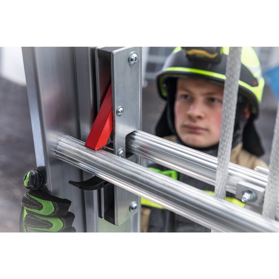 Günzburger Steigtechnik Seilzugleiter 3-teilig mit Stützen ÖNORM F4047 3x19 Sprossen