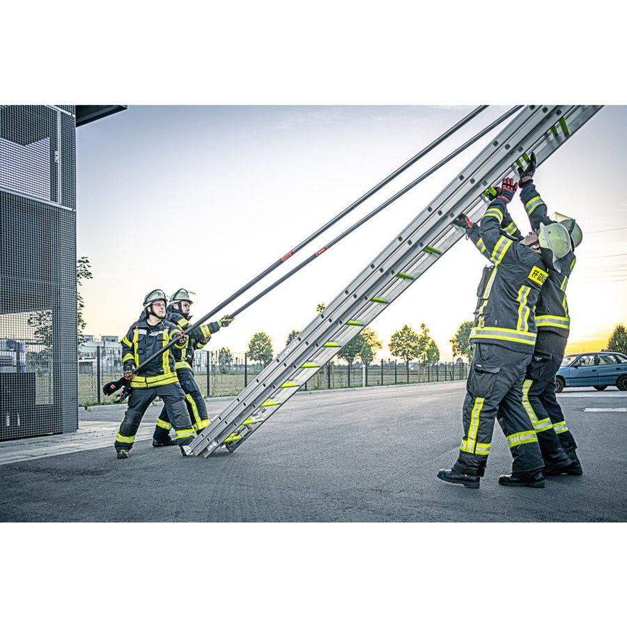 Günzburger Steigtechnik Seilzugleiter 3-teilig mit Stützen DIN EN 1147 nachleuchtend