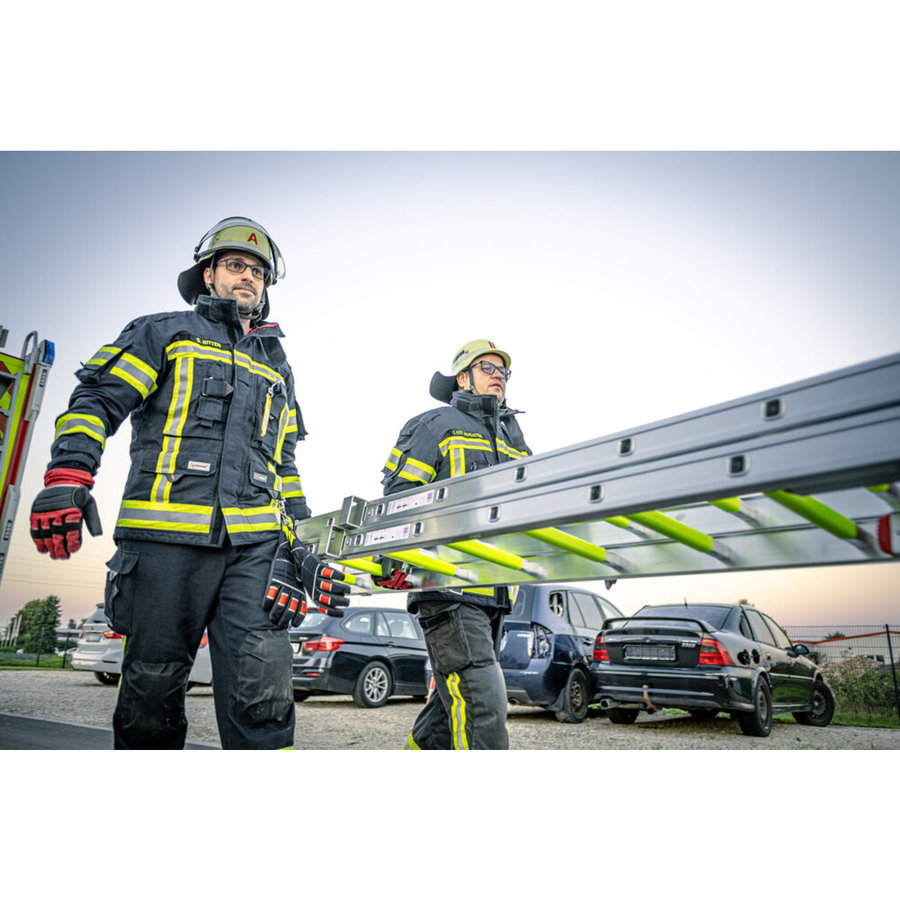 Günzburger Steigtechnik Seilzugleiter 3-teilig mit Stützen DIN EN 1147 nachleuchtend