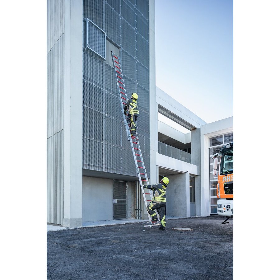 Günzburger Steigtechnik Feuerwehr-Multifunktionsleiter DIN EN 1147