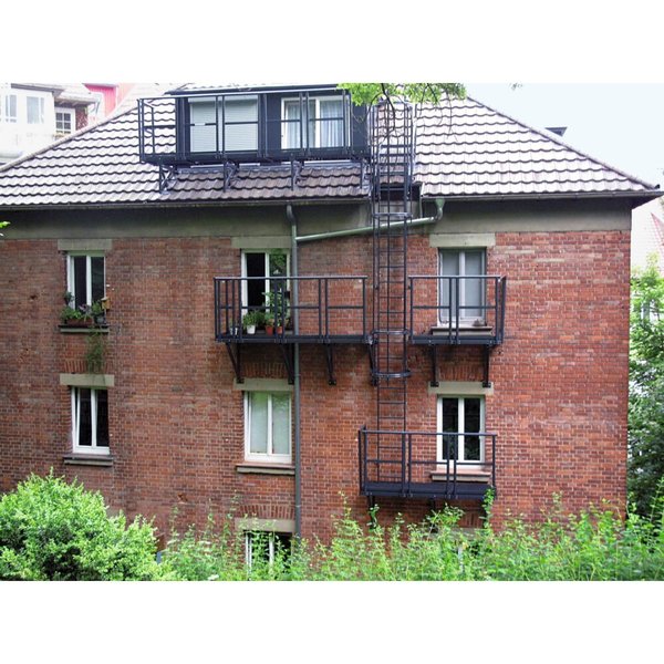 Günzburger Steigtechnik Mehrzügige Steigleiter mit Rückenschutz (Notleiter) Edelstahl 15,20m