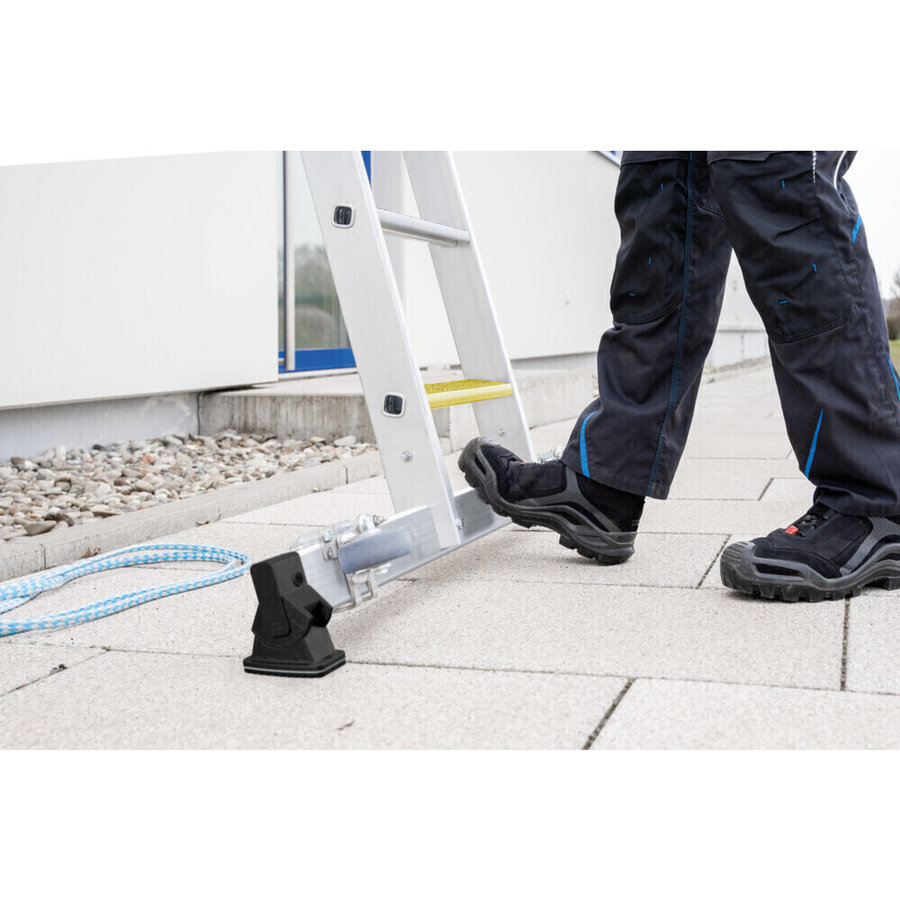 Günzburger Steigtechnik Stufen-Seilzugleiter 2-teilig mit nivello Traverse und clip-step R13 2x12 Stufen