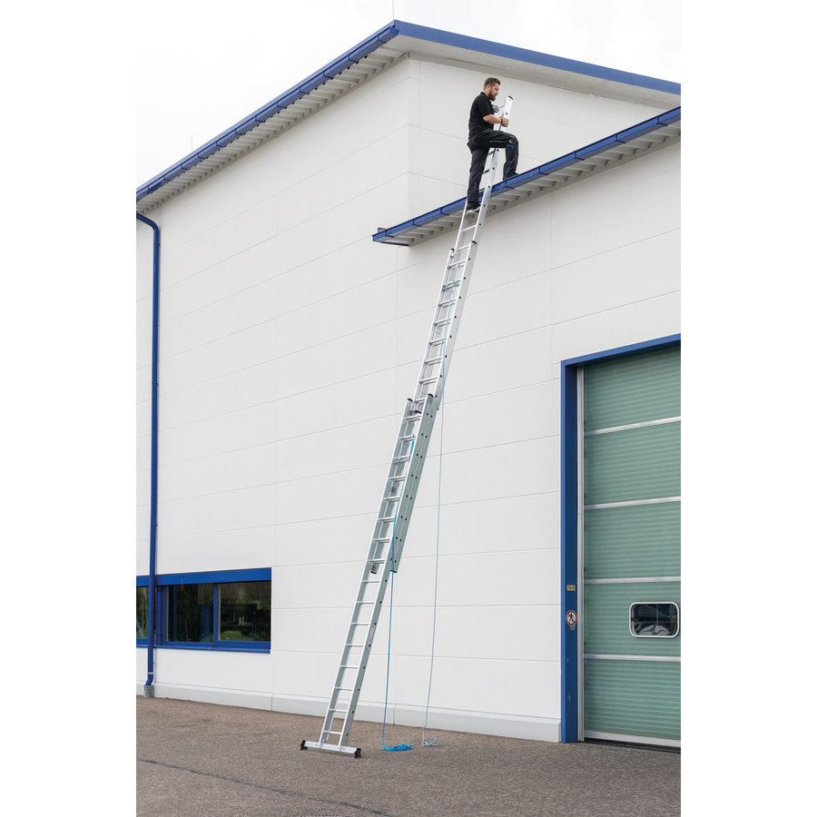 Günzburger Steigtechnik Sprossen-Seilzugleiter 3-teilig mit nivello®-Traverse 3x14 Sprossen
