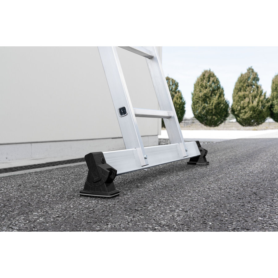 Günzburger Steigtechnik Vielzweckleiter 4-teilig mit nivello®-Traverse und Holzbelag 4x3 Sprossen