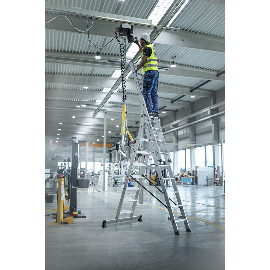 Günzburger Steigtechnik Stufen-Mehrzweckleiter 3-teilig mit nivello®-Traverse 3x7 Stufen