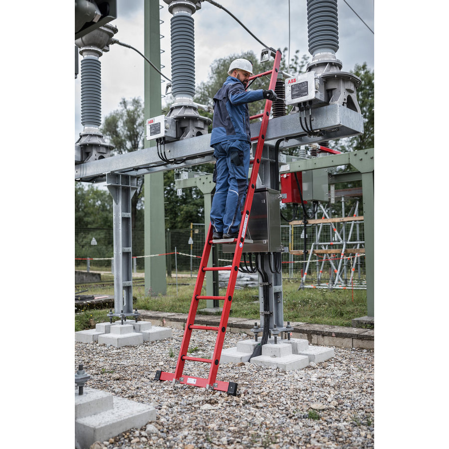 Günzburger Steigtechnik Sprossen-Anlegeleiter GFK mit Traverse 12 Sprossen