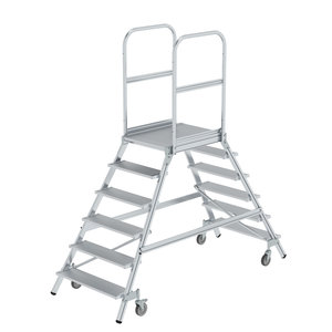 Günzburger Steigtechnik Podesttreppe beidseitig begehbar mit Federrollen Aluminium geriffelt