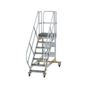 Günzburger Steigtechnik Plattformtreppe 45° fahrbar Stufenbreite 600 mm