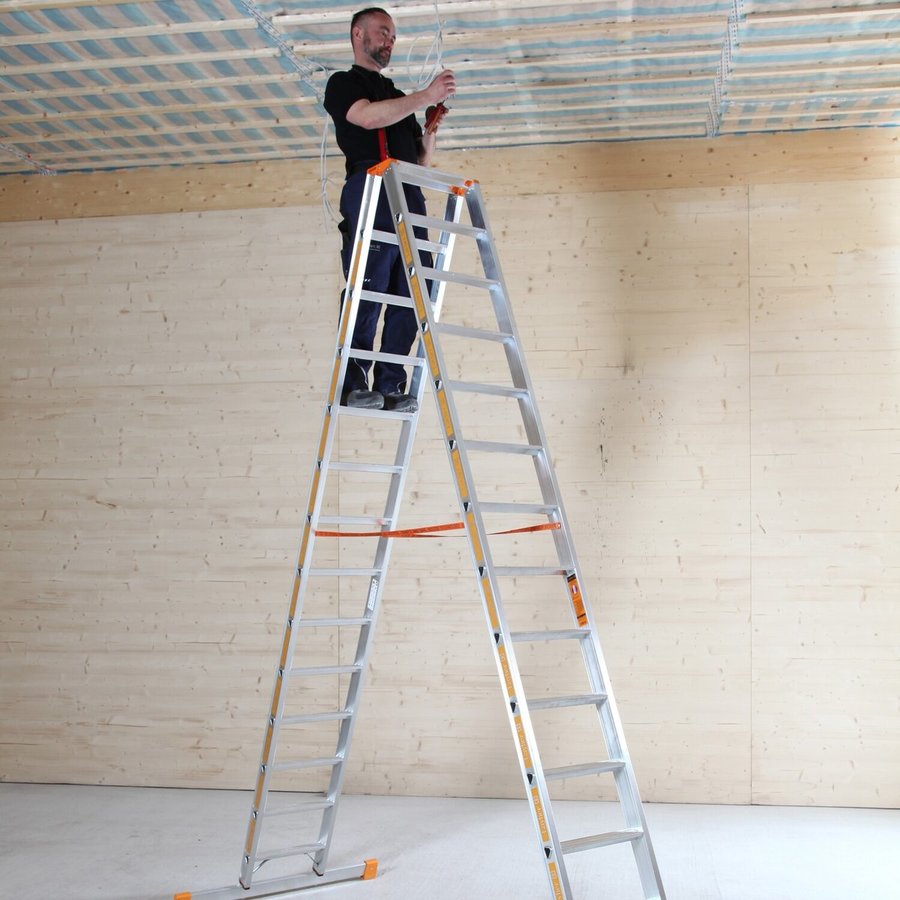 Layher Stufenstehleiter TOPIC 5 Stufen; Aluminiumleiter 2x5 Stufen 80 mm breit, beidseitig begehbar, klappbar, Länge 1.25 m