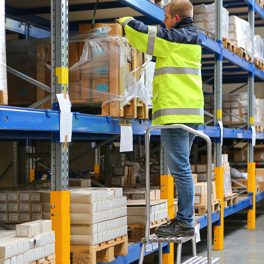 Layher Maschinentritt 1075 mit 3 Stufen