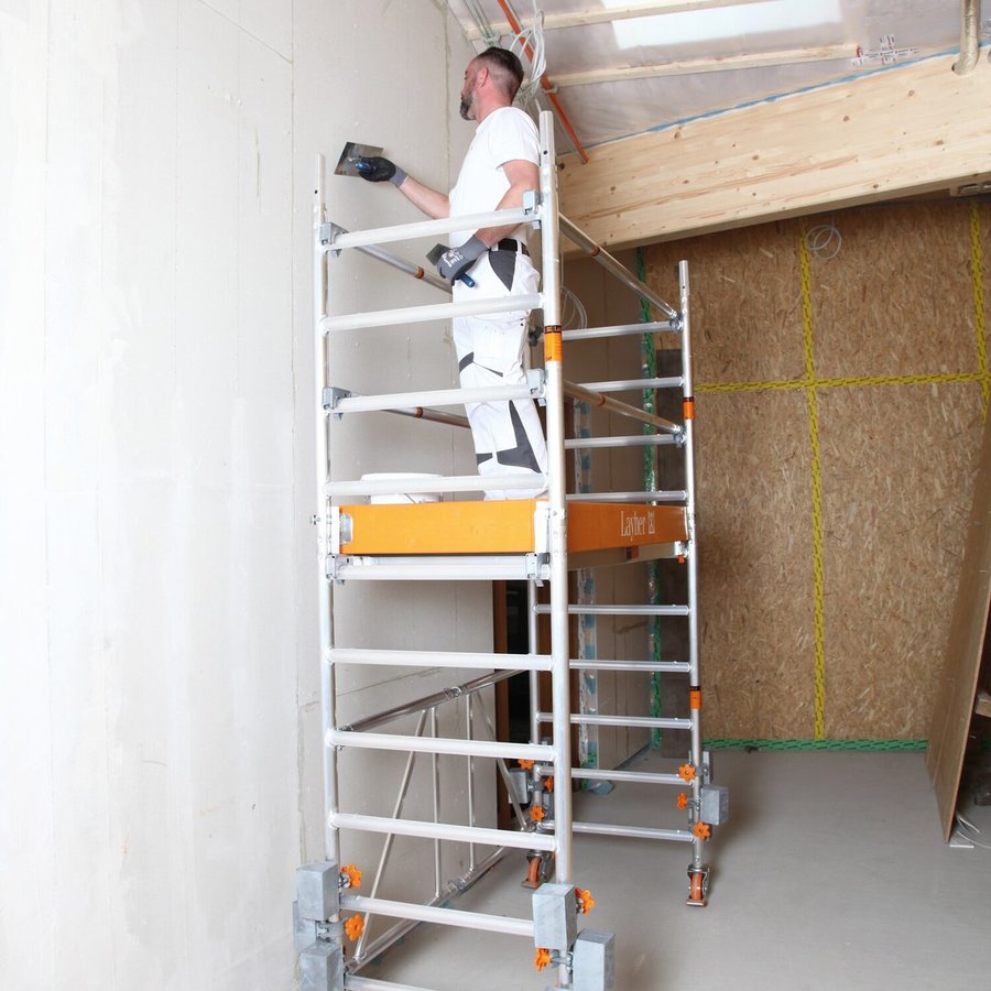 Layher Zifa Fahrgerüst, Sicherheitsaufbau P2 Arbeitshöhe bis 7,76m, mit Fahrbalken