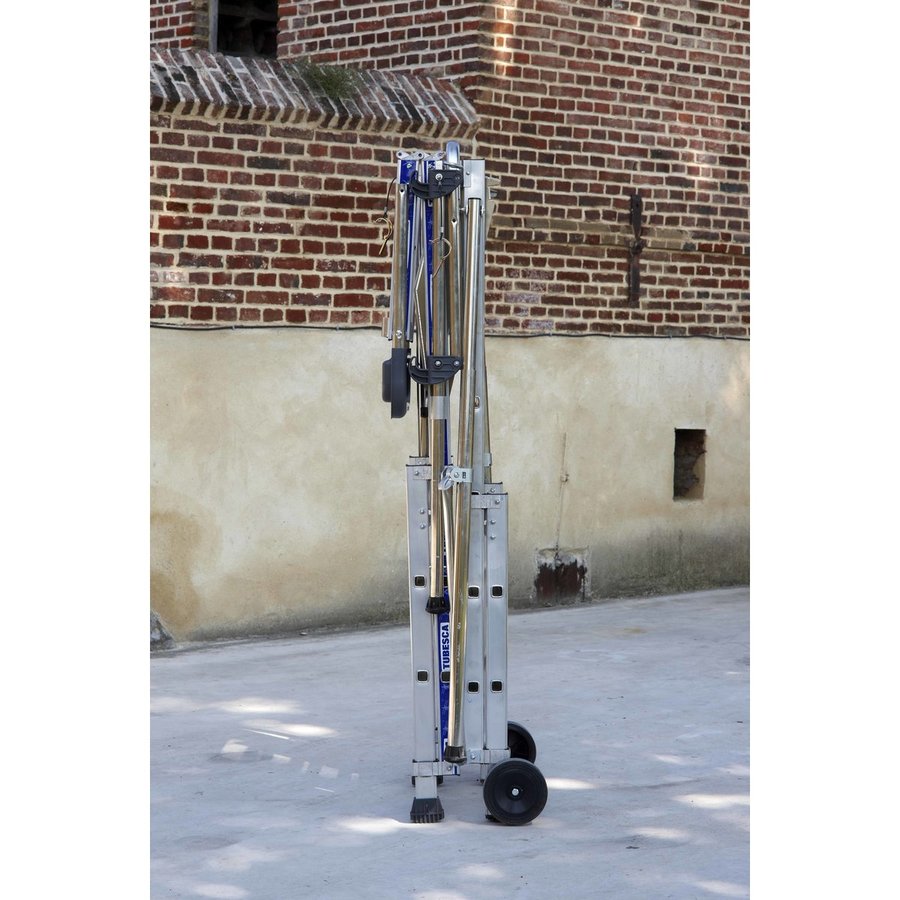 Altrex Plattformleiter  mit klappbarem Geländer 6 Sprossen + 1 Plattform,  mit klappbarem Geländer