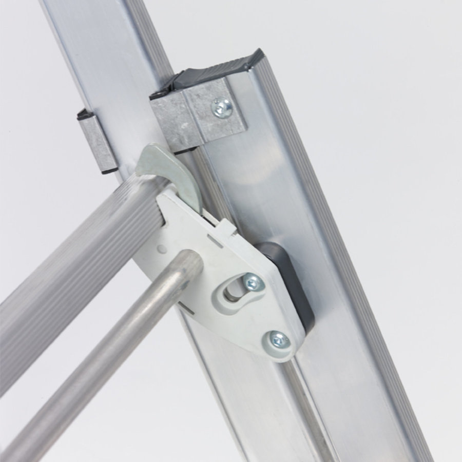 Altrex Plattformleiter  mit klappbarem Geländer 6 Sprossen + 1 Plattform,  mit klappbarem Geländer