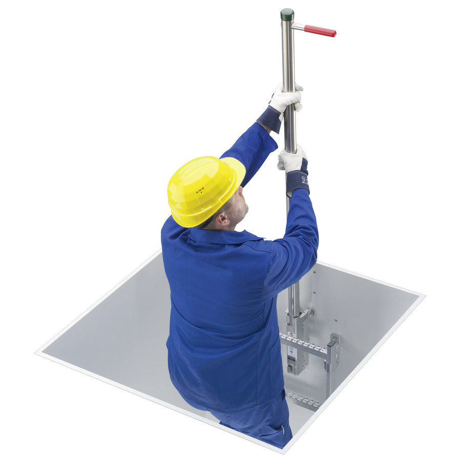 Hailo Professional Einstiegshilfe mit quadratischer Führungshülse 50x50 mm Edelstahl 1.4301