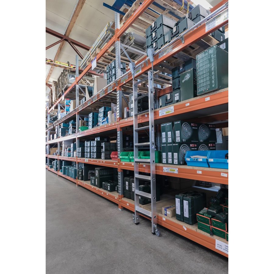 Günzburger Steigtechnik Stufen-Regalleiter fahrbar mit relax step® 12 Stufen