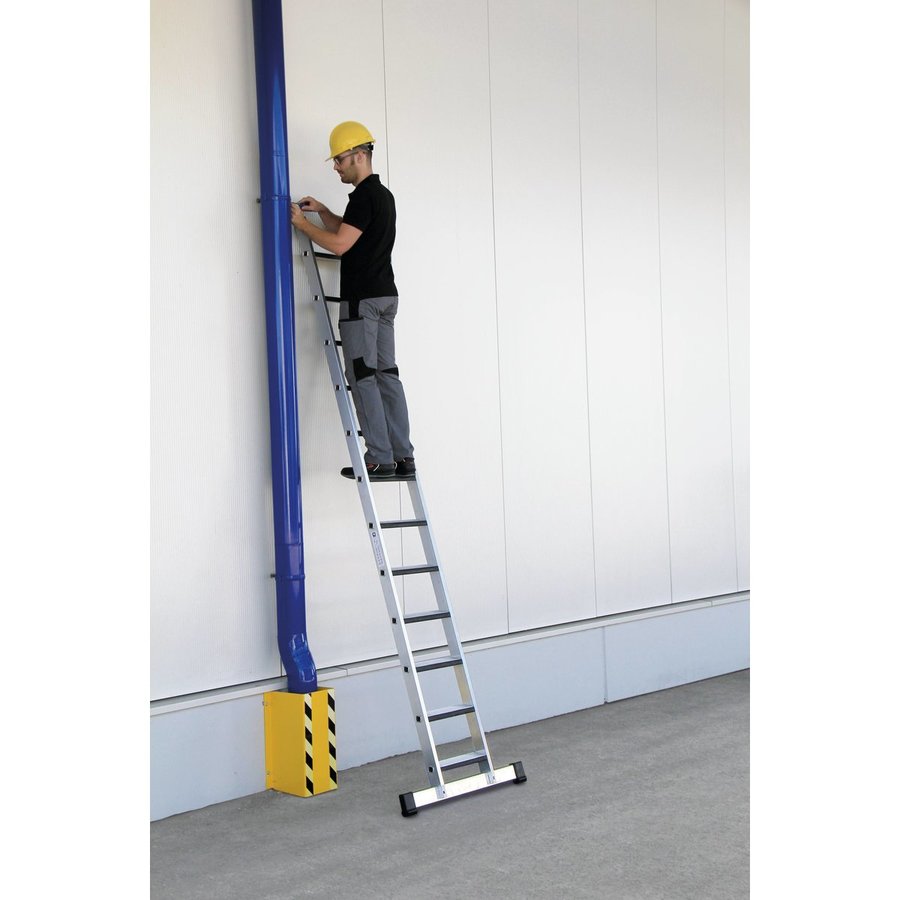 Günzburger Steigtechnik Stufen-Anlegeleiter mit relax step® und Standard-Traverse 16 Stufen