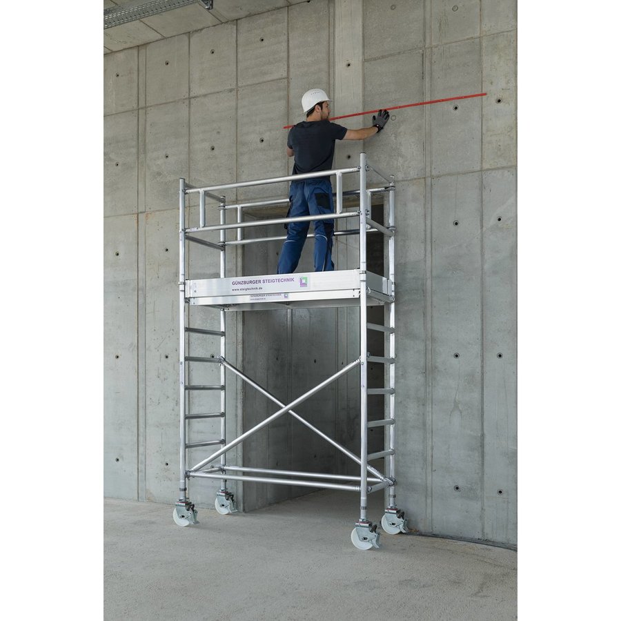 Günzburger Steigtechnik Rollgerüst 0,75x3,0 m mit PF im 2-m-Abstand & Fahrbalken PF-Höhe 3,45 m